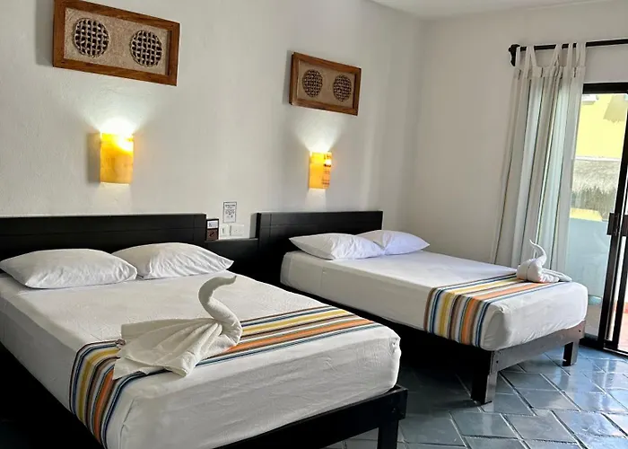 Plaza Nardos Hotel